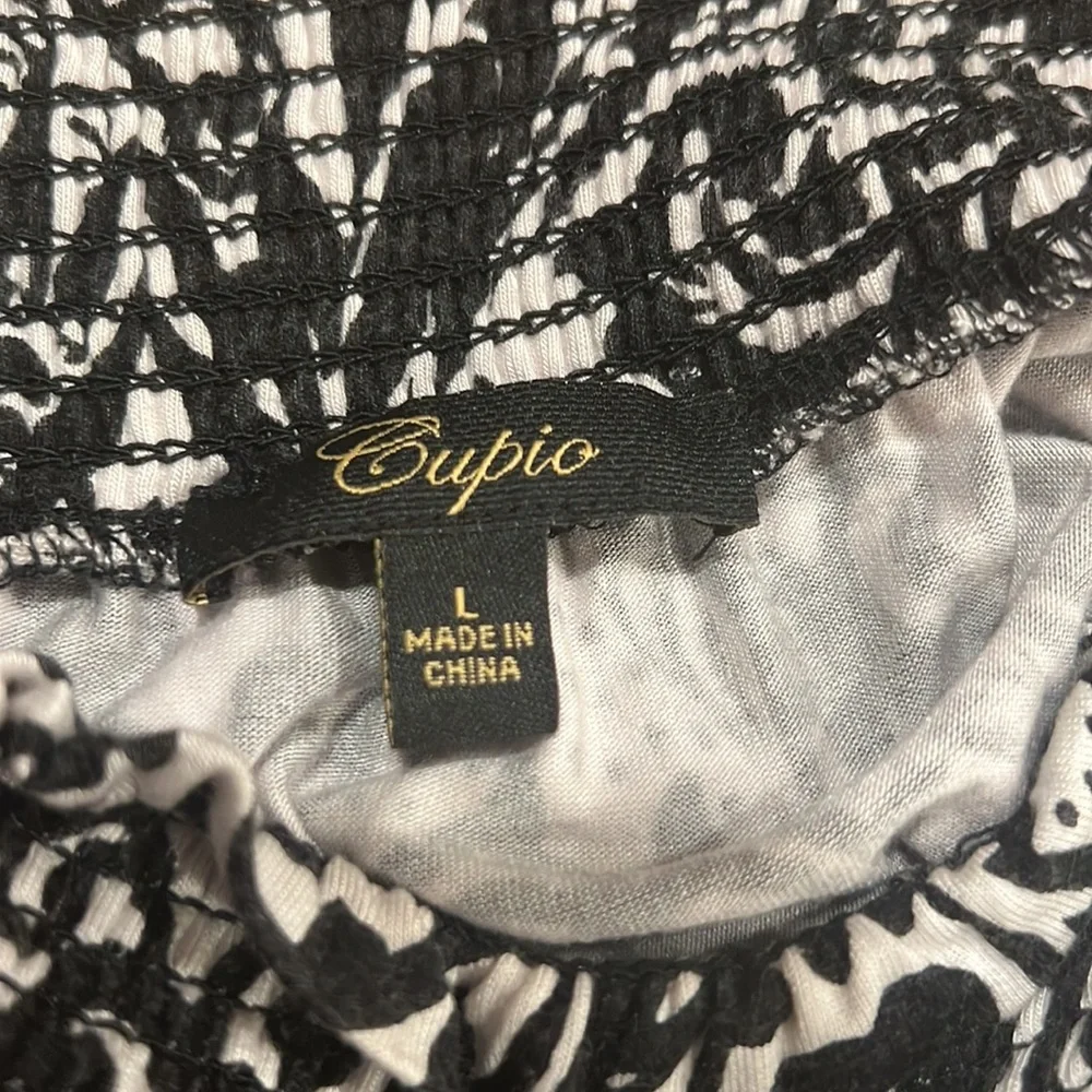 Off The Shoulder Blouse- Long Sleeve- Large- Black & Cream - Picture 3 of 4